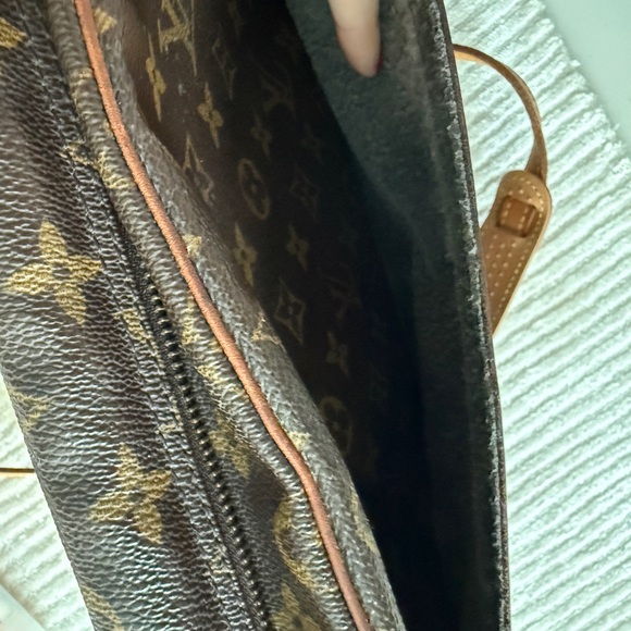 Louis Vuitton Monogram Trocadero 30 - Picture 10 of 10